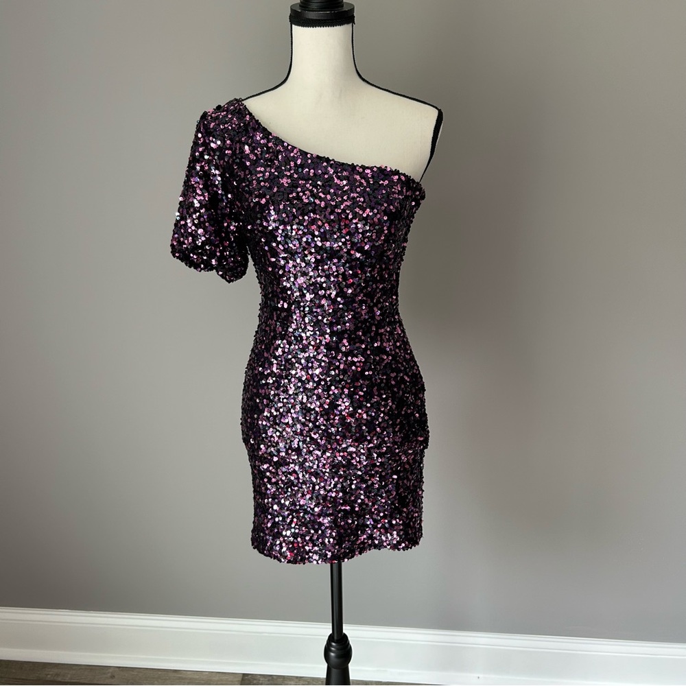 MIDNIGHT DOLL | Elegant One-Shoulder Sequin Dress, Sz S